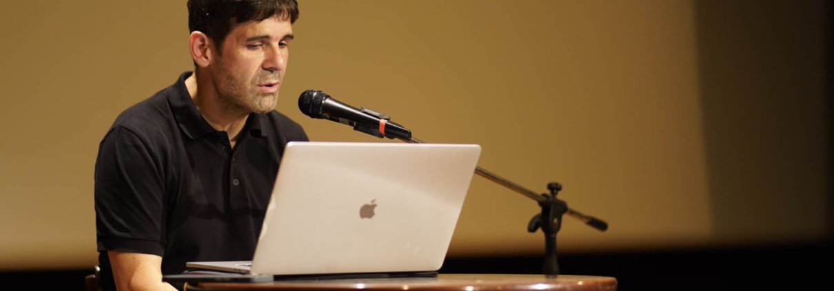 Masterclass με τον σκηνοθέτη Μενέλαο Καραμαγγιώλη